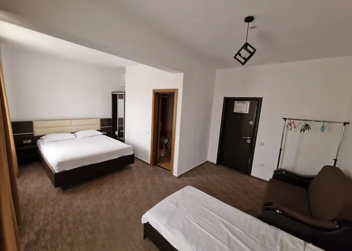 Will House Gazde/Camere de închiriat